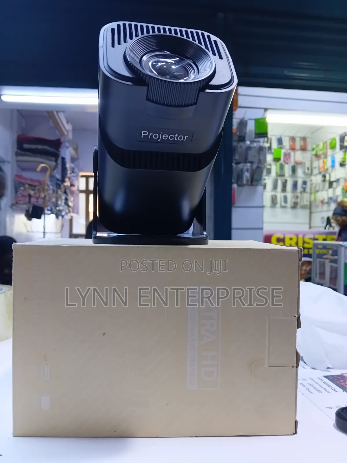 Smart Projector HY320 Mini 0 to 100 Inches View