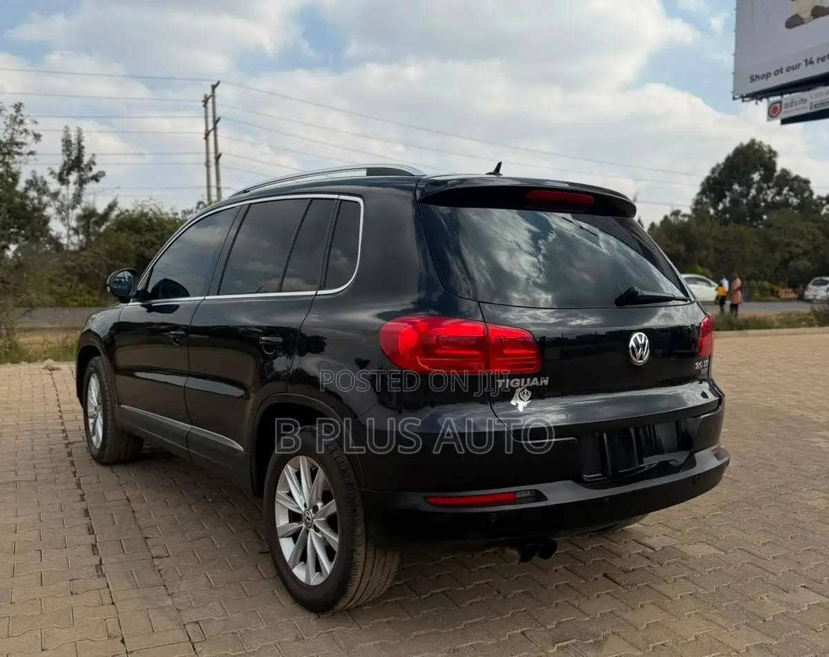 Volkswagen Tiguan 2012 Black