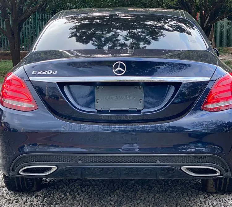 Mercedes-Benz C220 2018 Blue