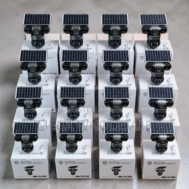 Full Color Night Vision LED 20MP 4G PTZ Triple Lens Solar Camera