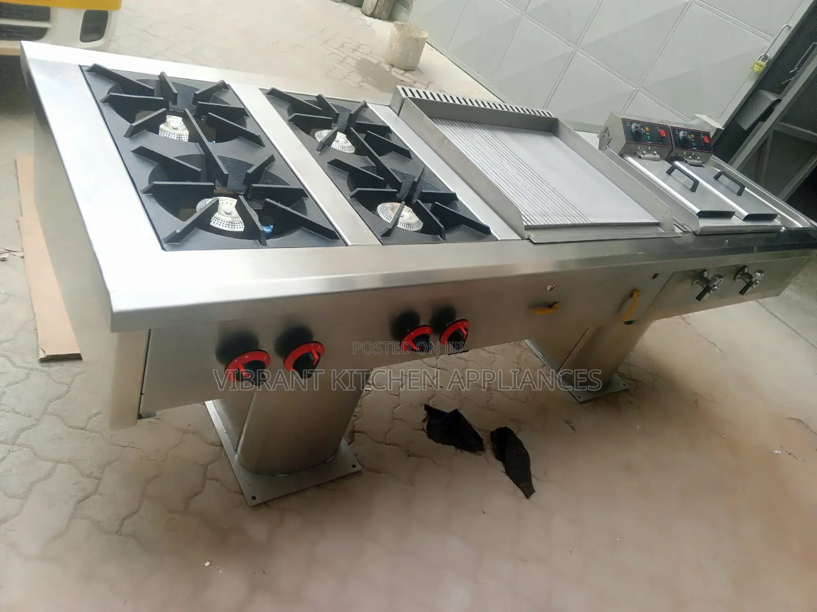 Combined Cooking Unit – 4 Burner, Griddle Double Electric Fryer