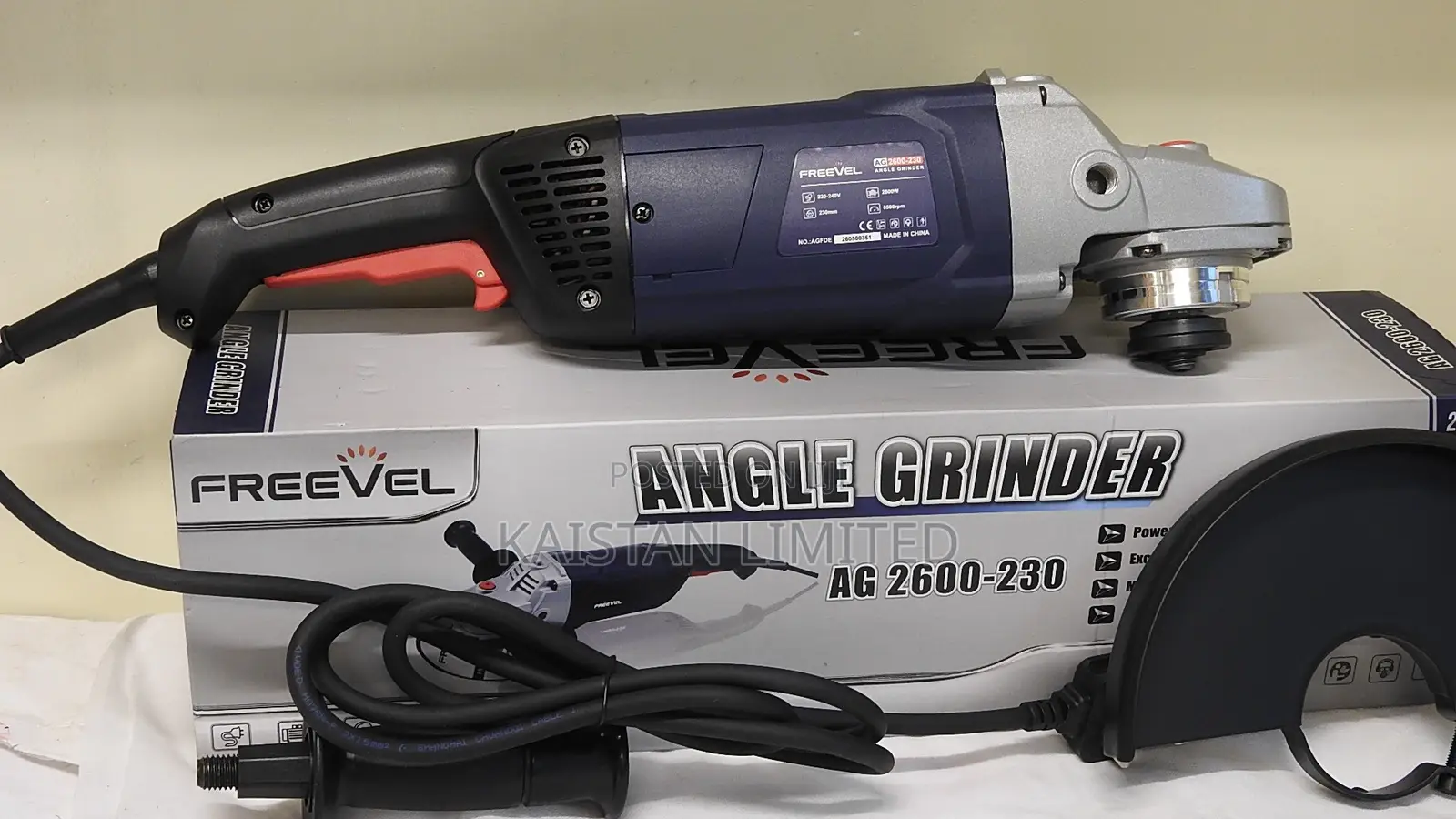 Freevel AG 2600-230 9 Inch Angle Grinder 2600W 6500RPM