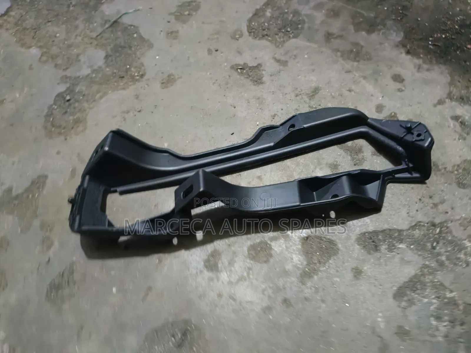 Foglight Inner Housing Honda Vezel 2018