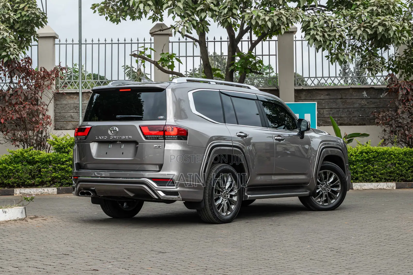 Toyota Land Cruiser LC300 2023 Brown