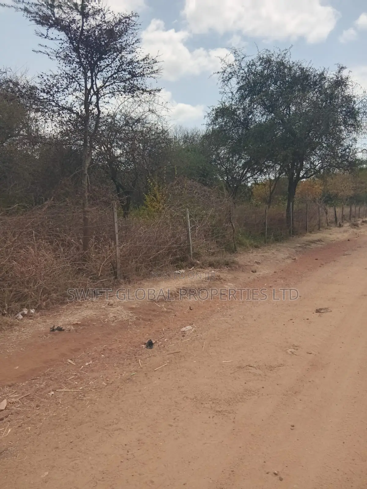 5 Acres Touching Mombasa-Nairobi Road in Sultan Hamud Is for Sale