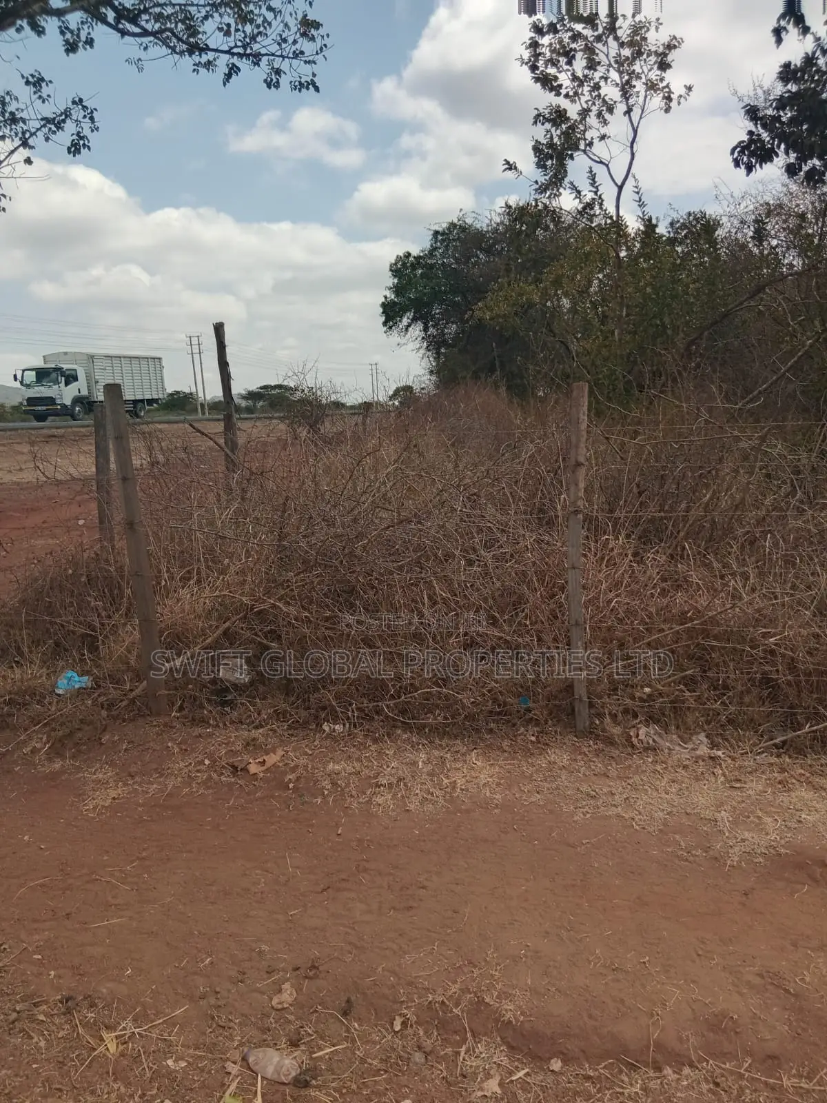 5 Acres Touching Mombasa-Nairobi Road in Sultan Hamud Is for Sale