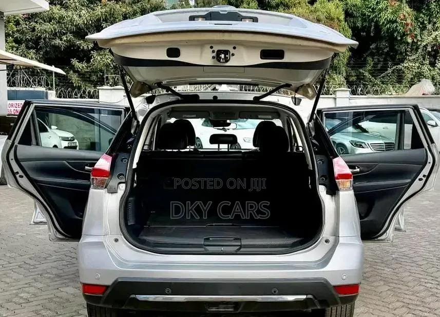 Nissan X-Trail 2019 Silver