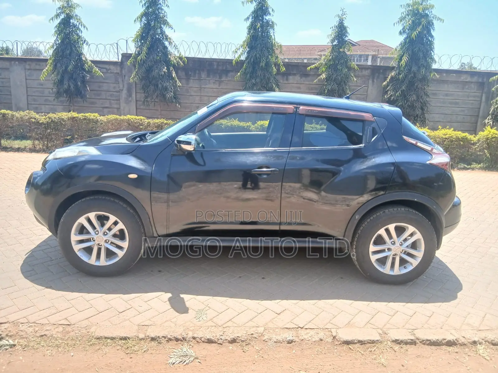 Nissan Juke 2012 Black