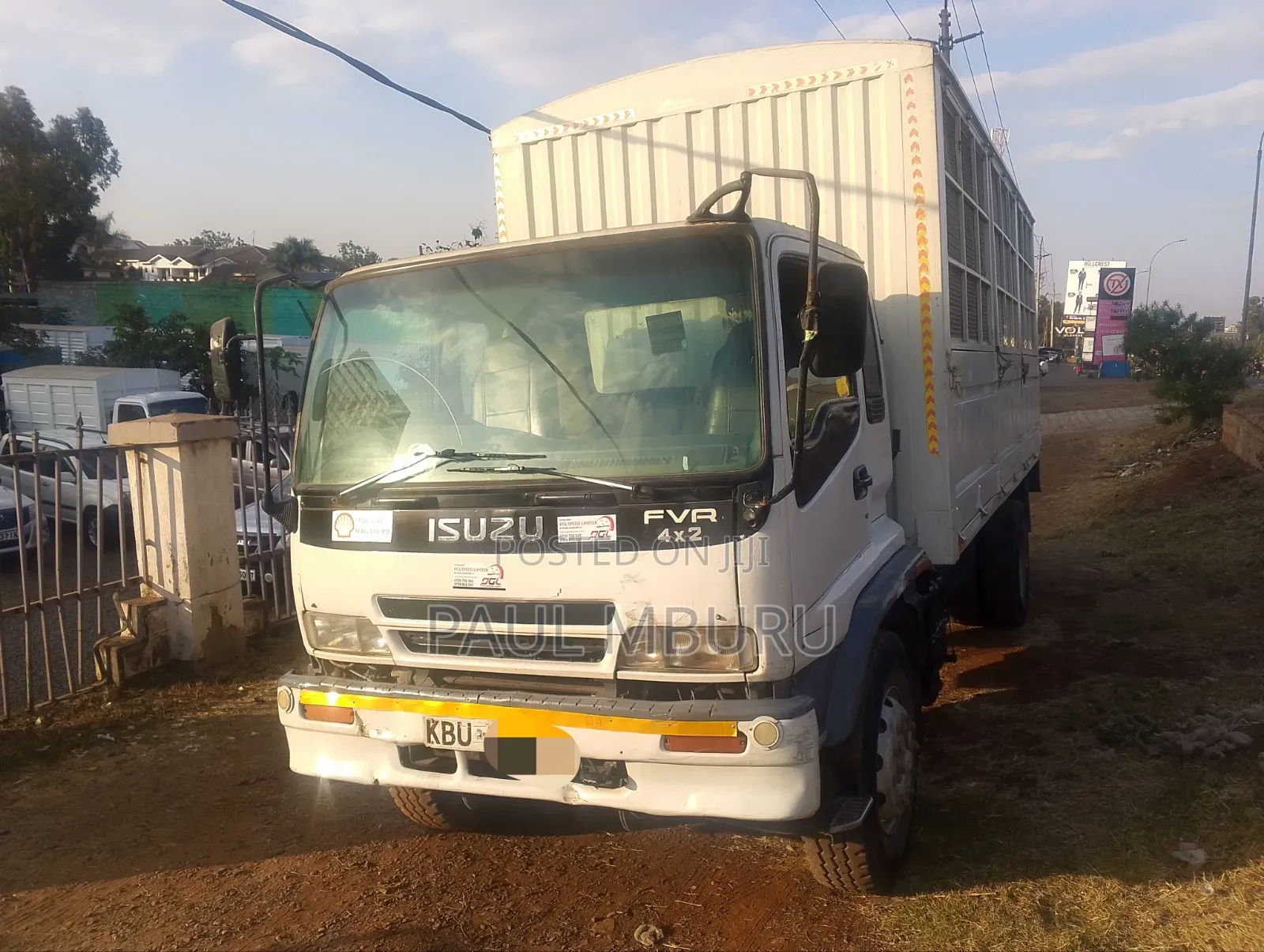 Isuzu FVR.