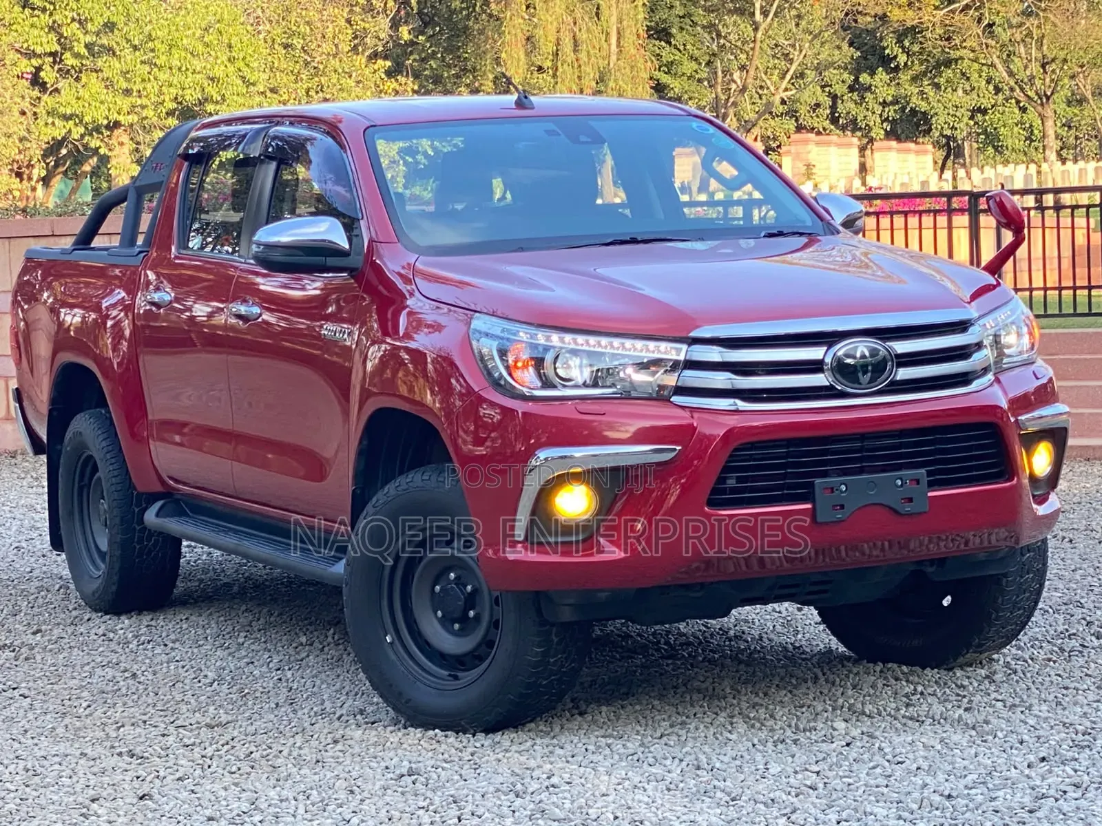 Toyota Hilux 2019 Maroon