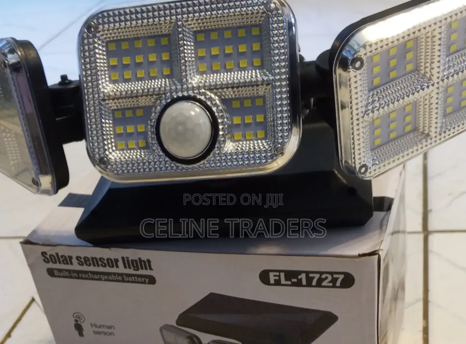 Powerful 3 Head Solar Outdoor Streetlight