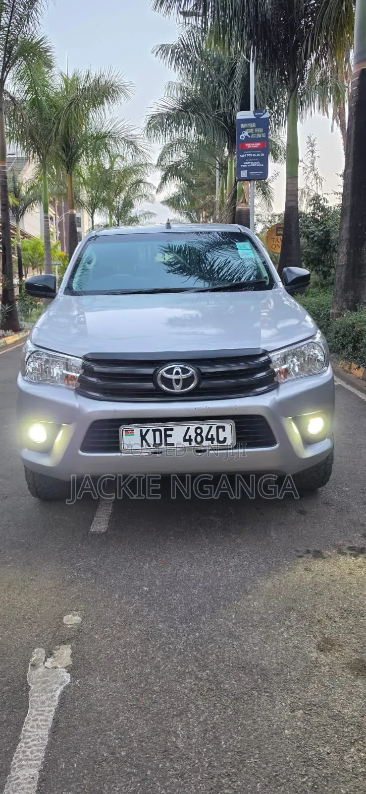 Toyota Hilux 2021 Silver