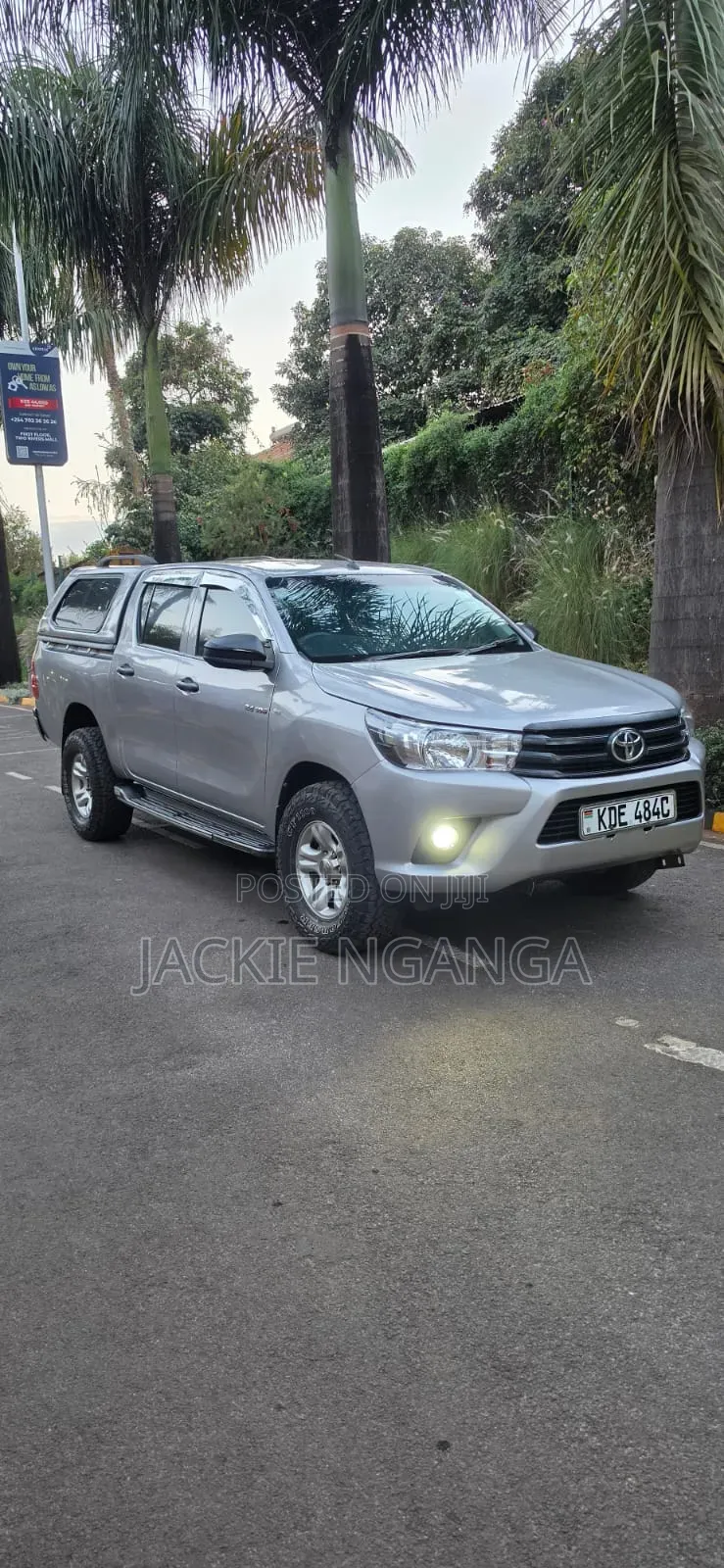 Toyota Hilux 2021 Silver