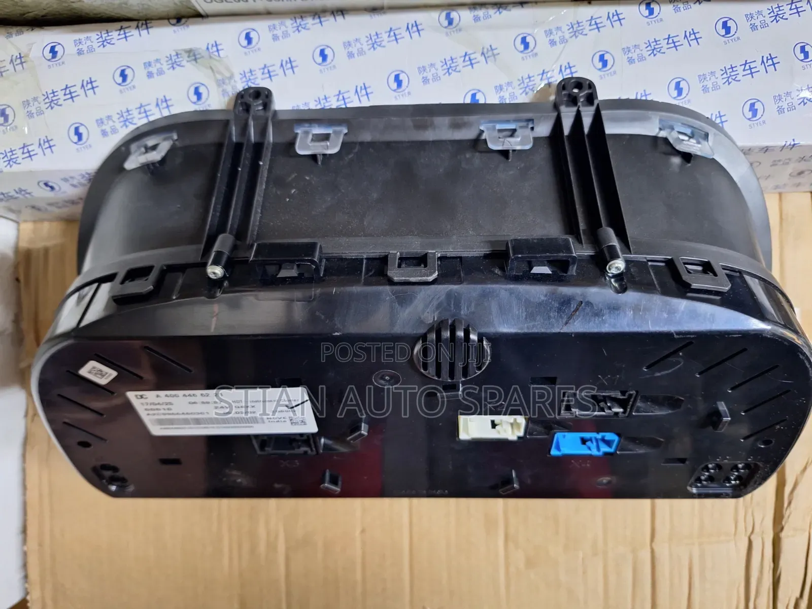 Mitsubishi Fuso Fj Dashboard Speedometer and Gauge Assembly