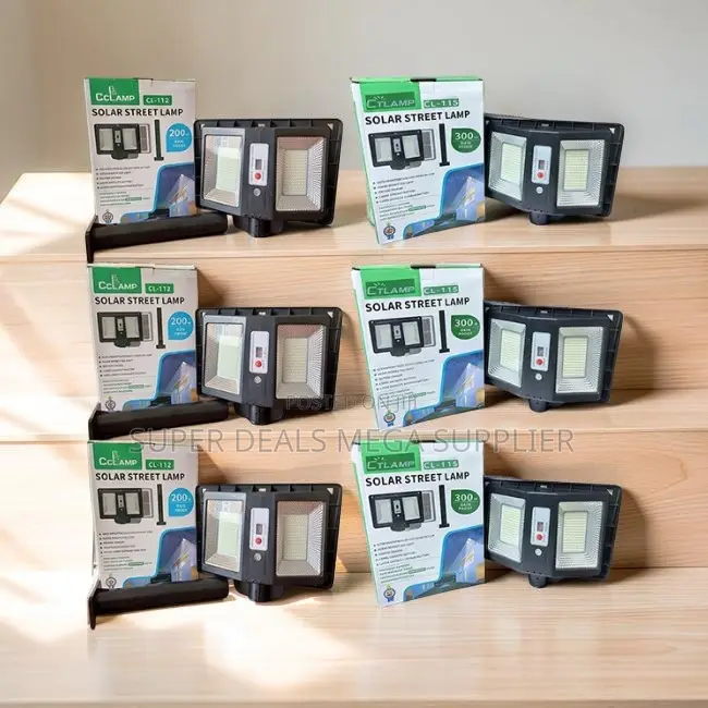 Bulk Discounts Reliable 200W 300W Watts 500W Solar Street Lights