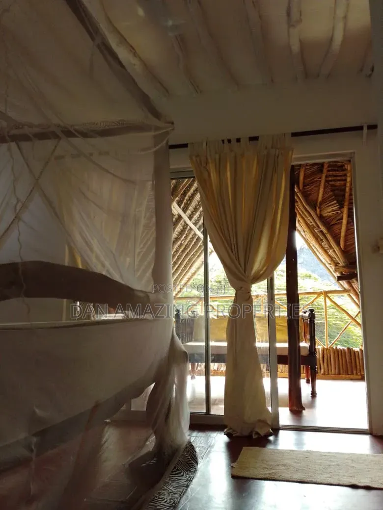 Furnished 3bdrm Villa in Diani 2Nd Row for sale