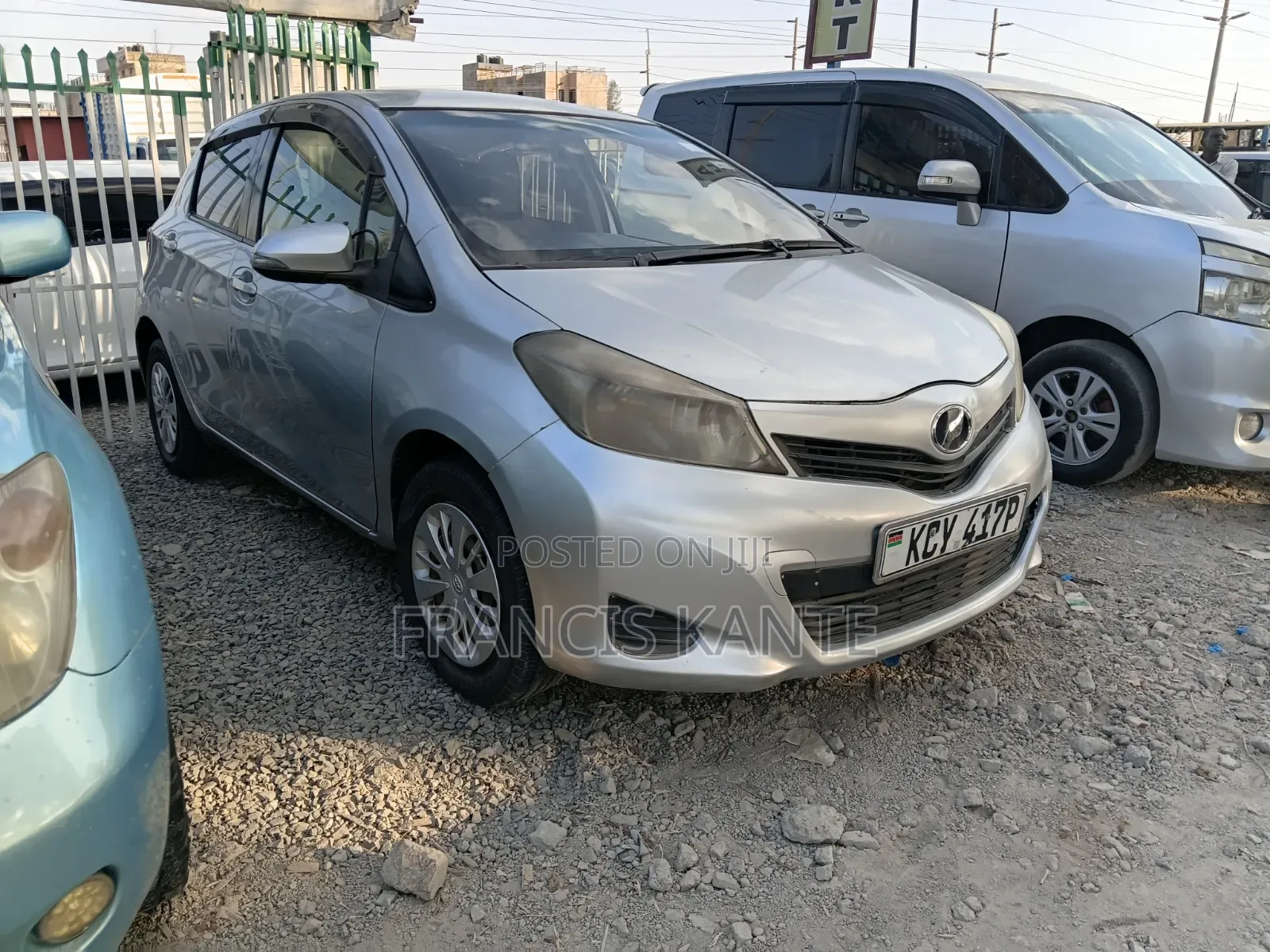Toyota Vitz 2012 Silver