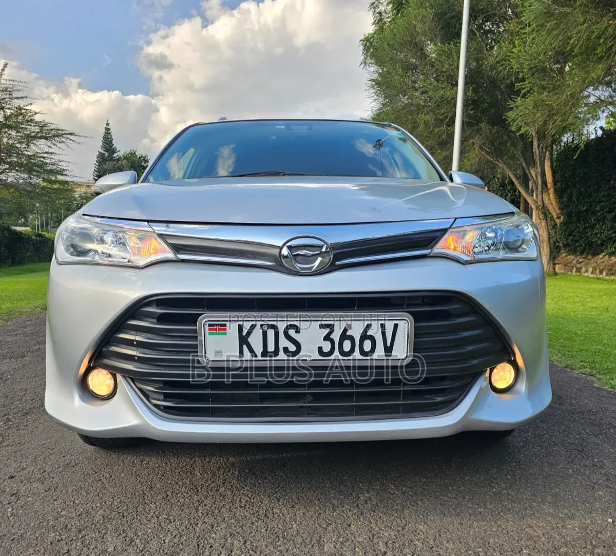 Toyota Corolla Fielder 2018 Silver