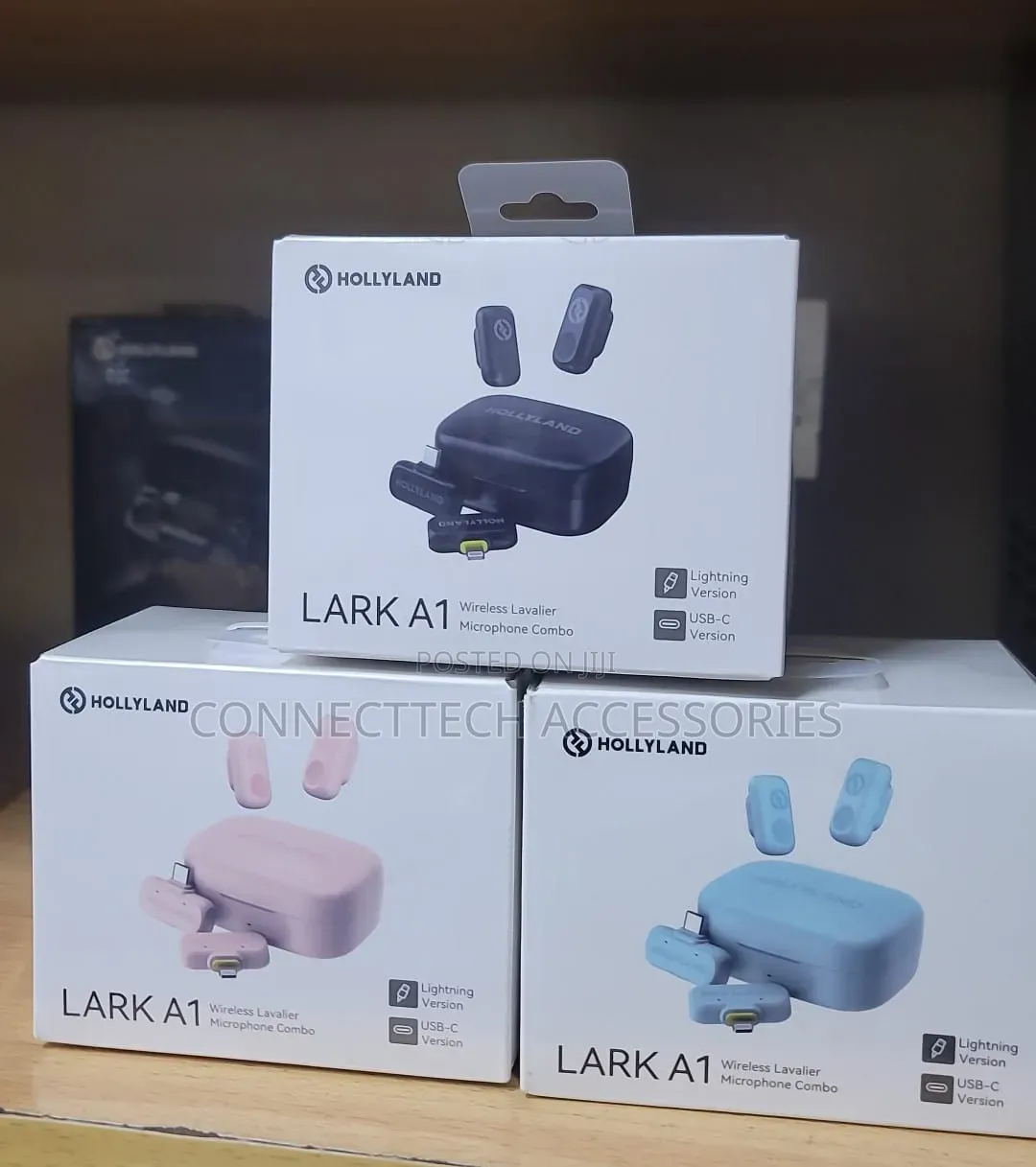 Hollyland LarkA1 Wireless Lavalier Microphone Combo