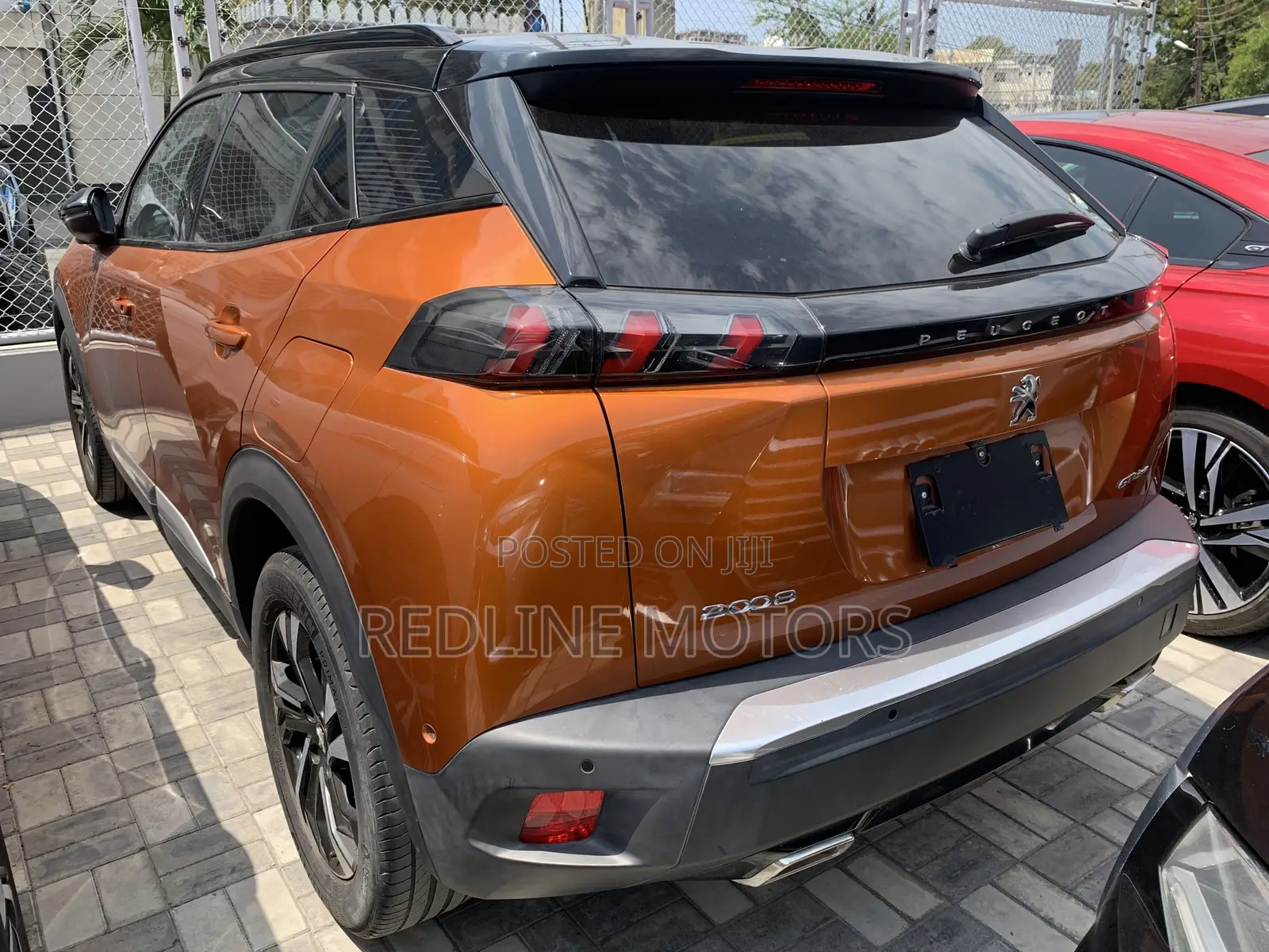 Peugeot 2008 1.2 PureTech (130 Hp) 2019 Orange