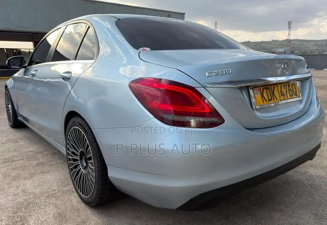 Mercedes-Benz C200 2015 Blue