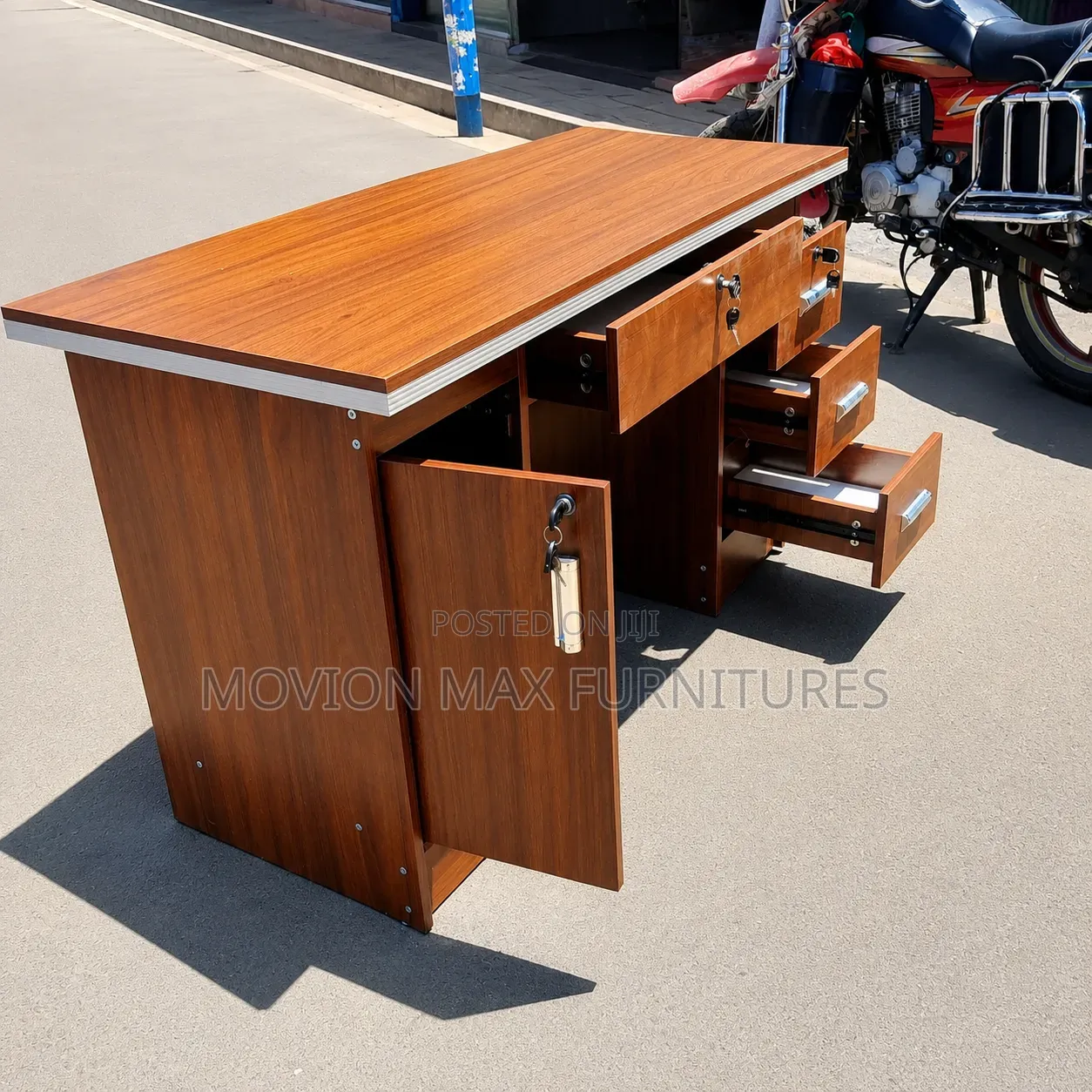 Office Desk, Payment on Delivery Executive Desk