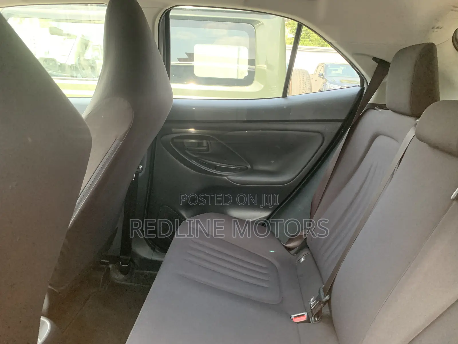 Toyota Yaris Cross 1.5 Hybrid FWD 2020 Silver