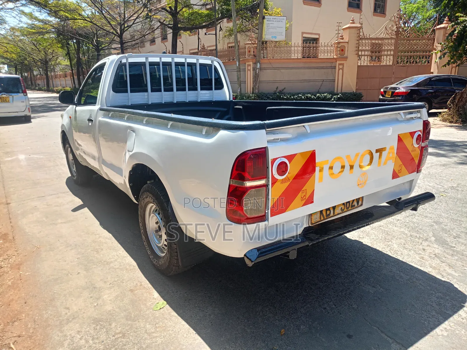 Toyota Hilux 2014 Pearl
