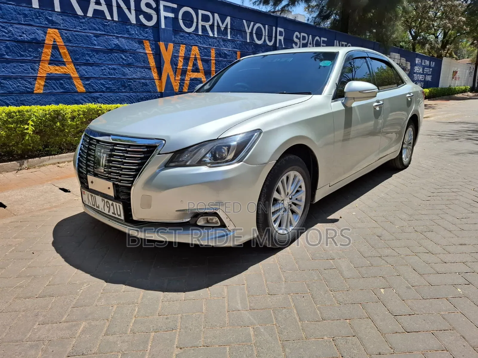 Toyota Crown 2016 Silver