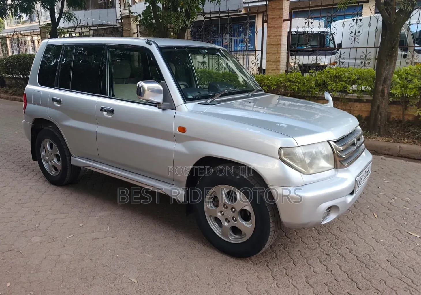 Mitsubishi Pajero IO 2004 Silver