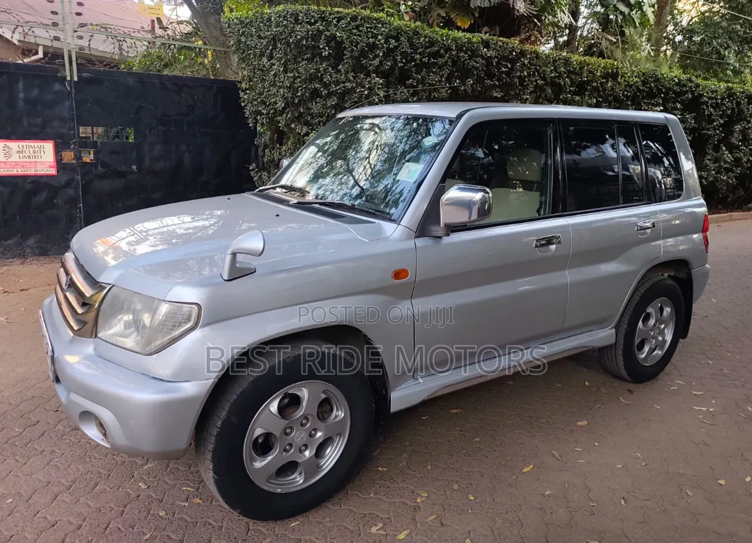 Mitsubishi Pajero IO 2004 Silver
