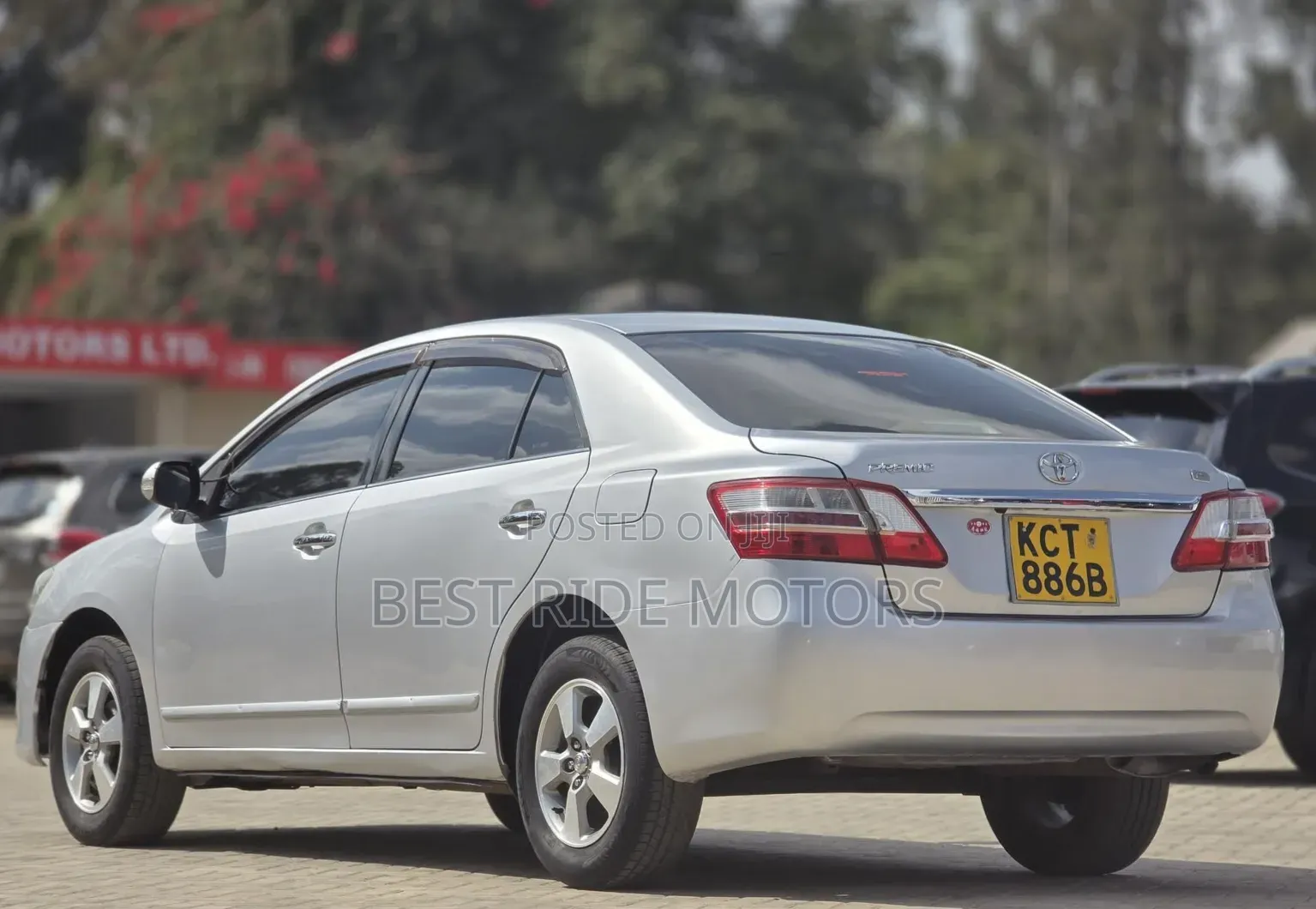 Toyota Premio 2012 Silver