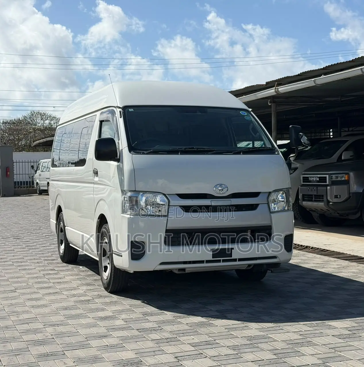 Toyota HiAce 2019 White
