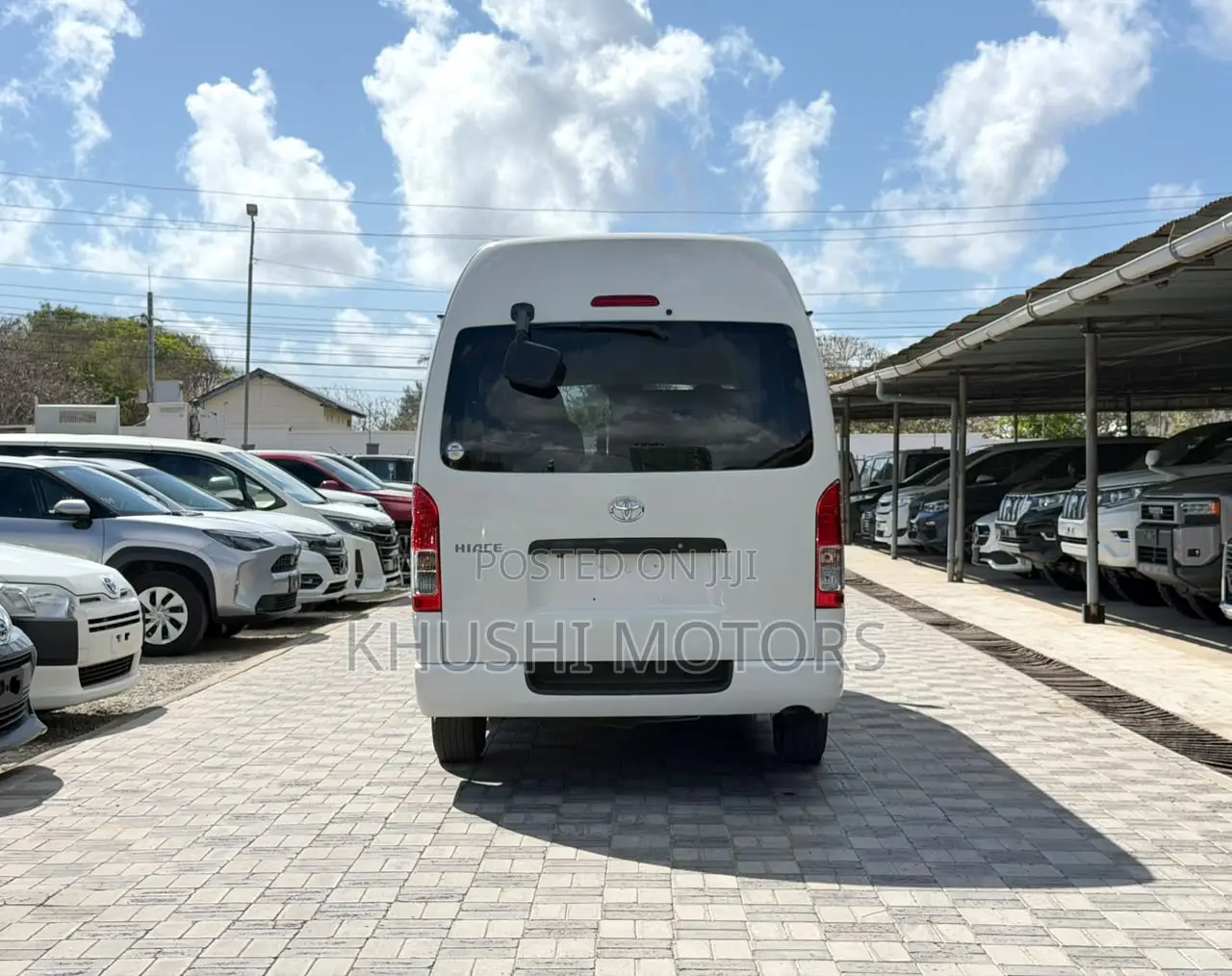 Toyota HiAce 2019 White