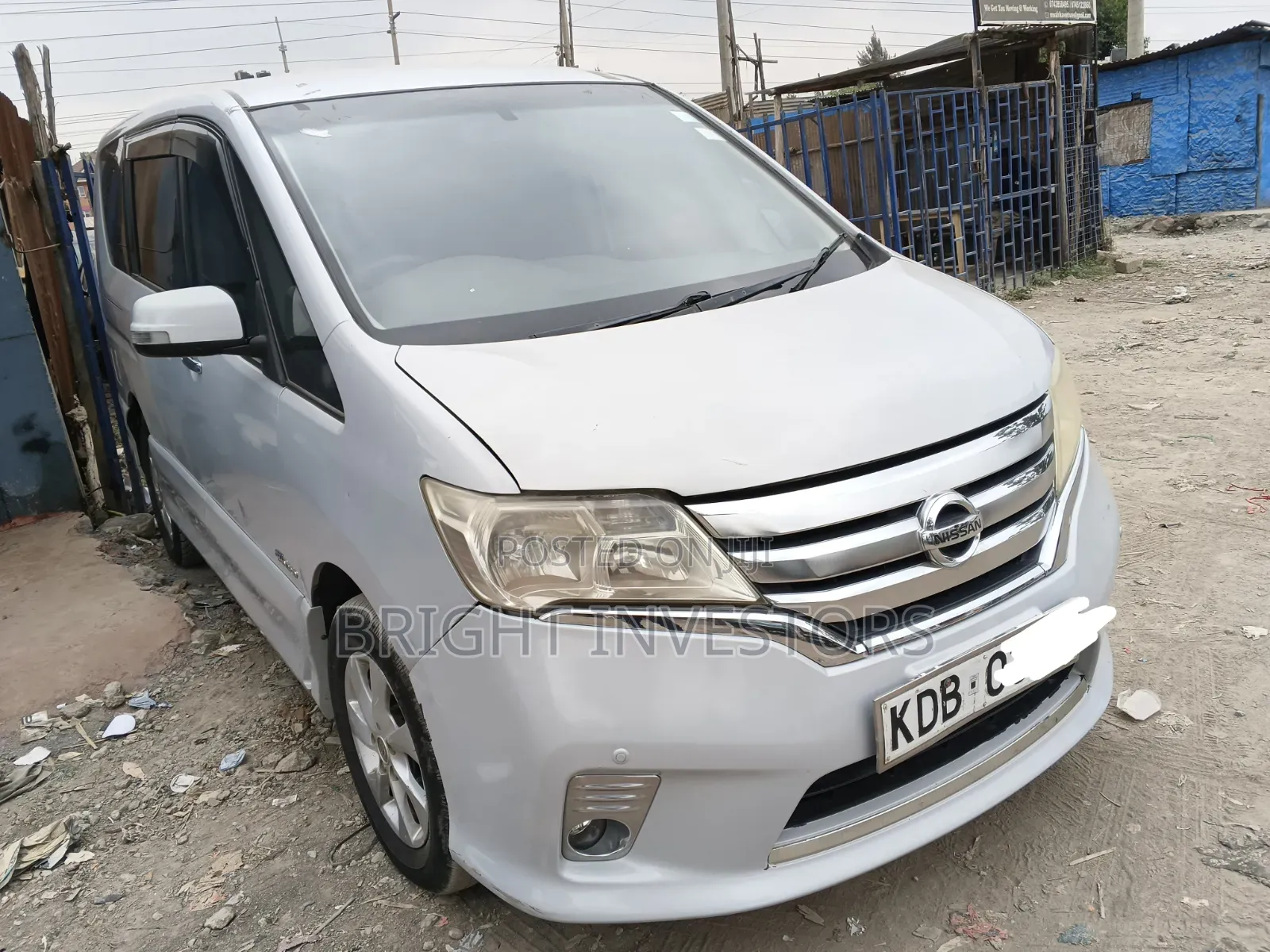 Nissan Serena 2014