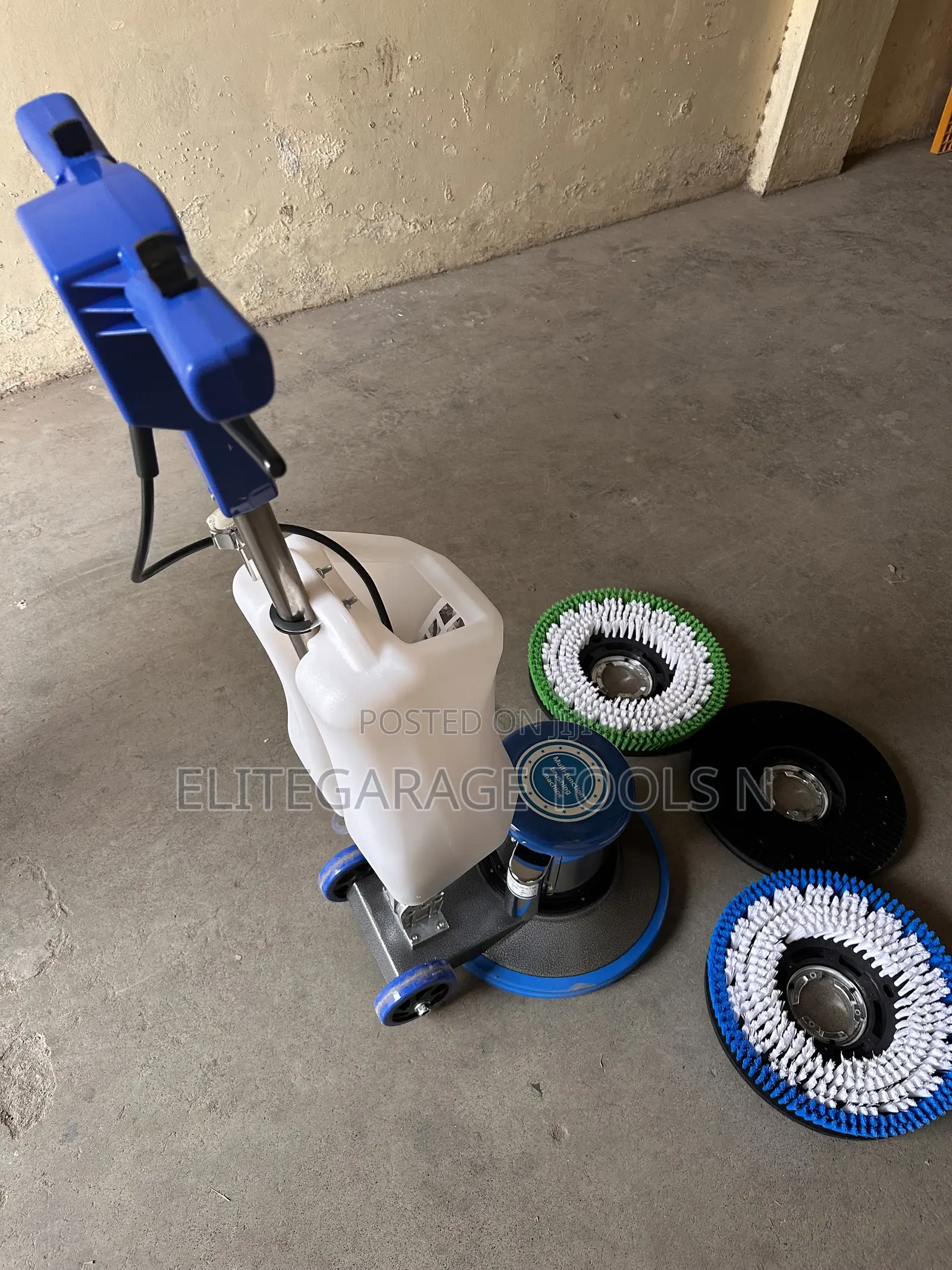 Heavy Duty Carpet Scrubber