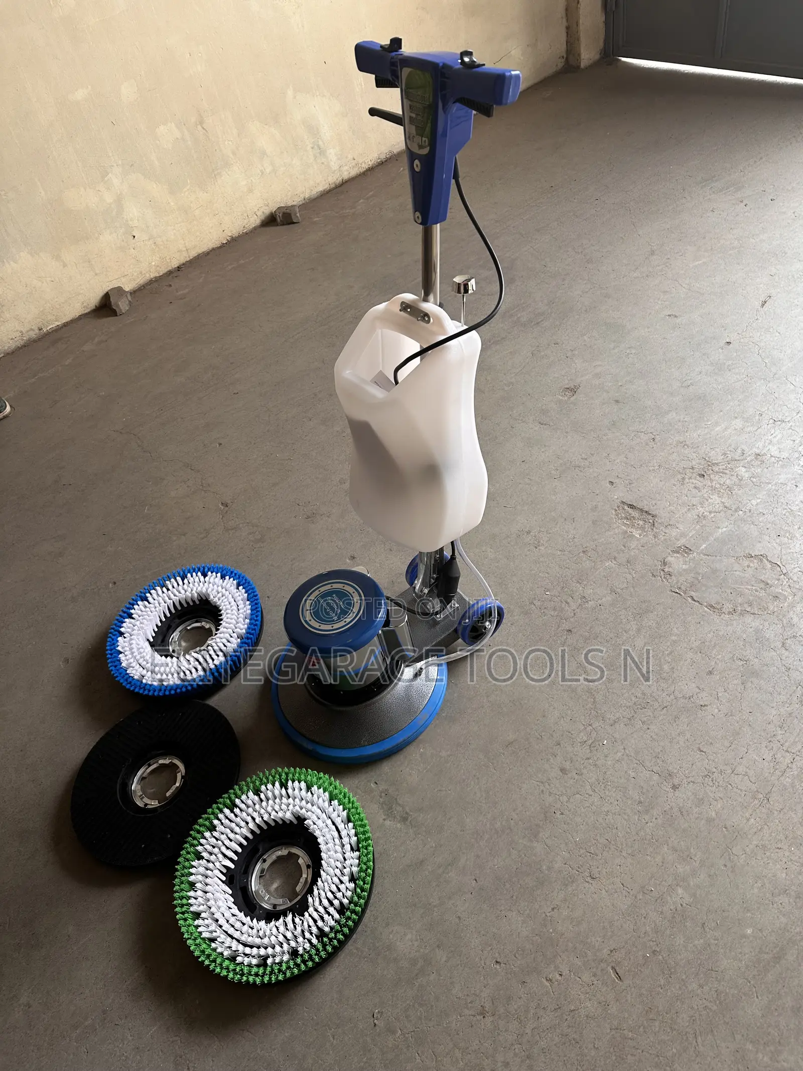 Heavy Duty Italy Carpet Cleaner