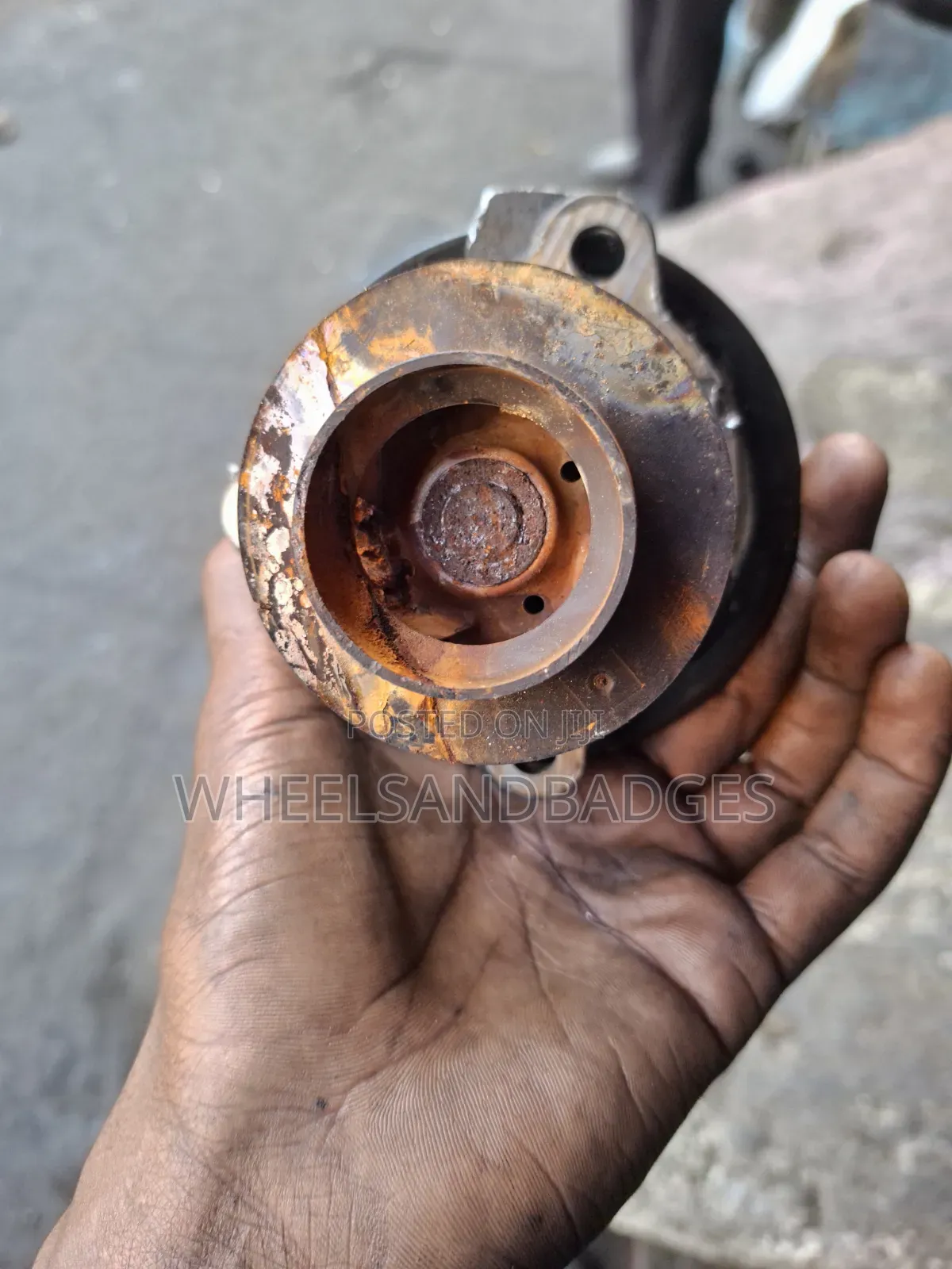 Nissan M9R Waterpump
