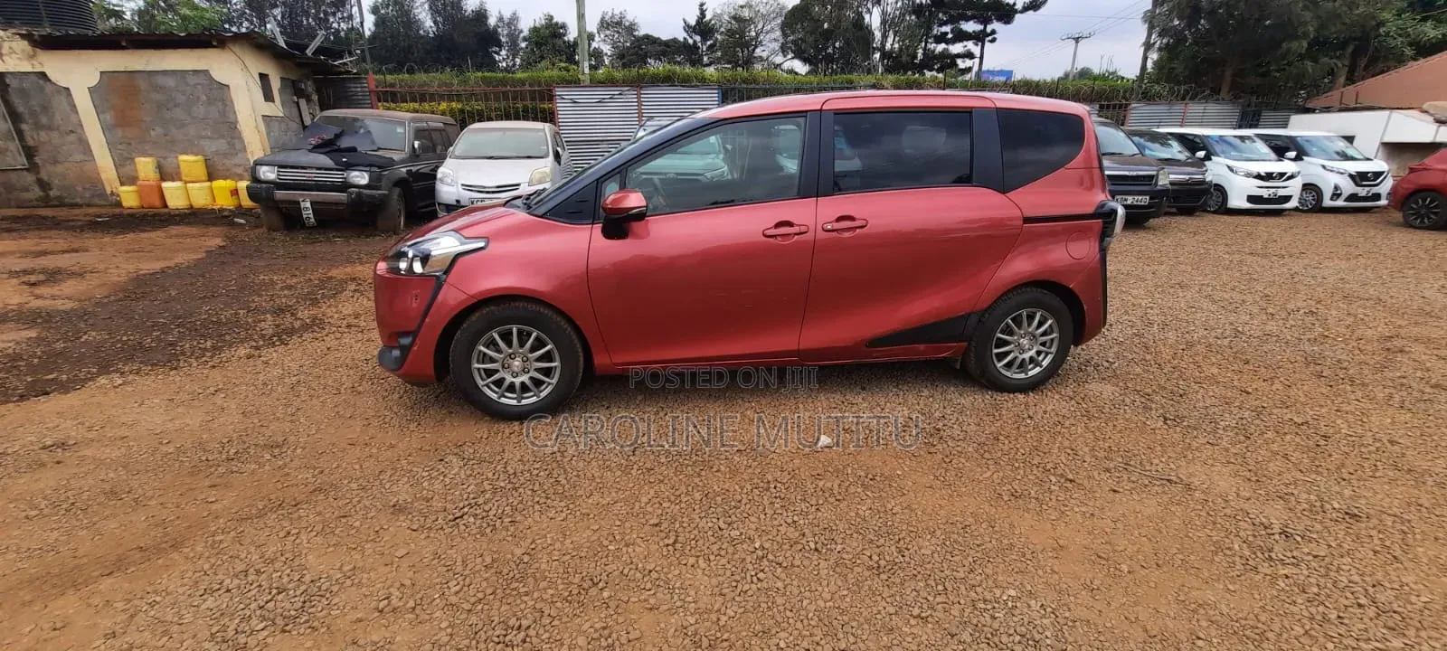 Toyota Sienta 2016 Burgundy