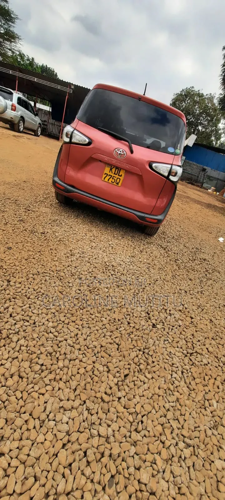Toyota Sienta 2016 Burgundy