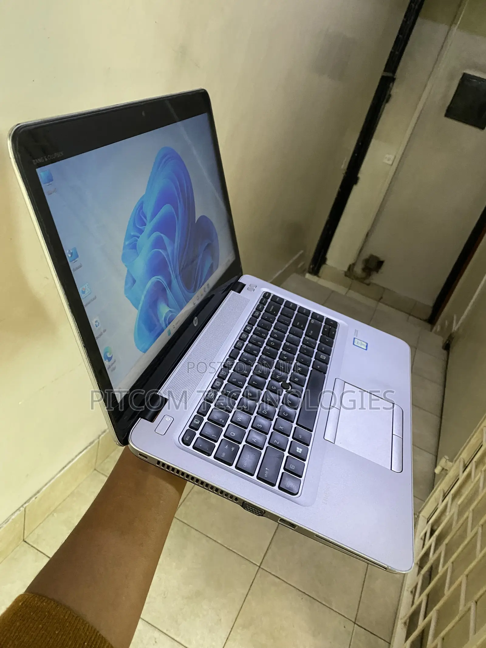 New Laptop HP EliteBook 840 G3 8GB Intel Core i5 SSD 256GB