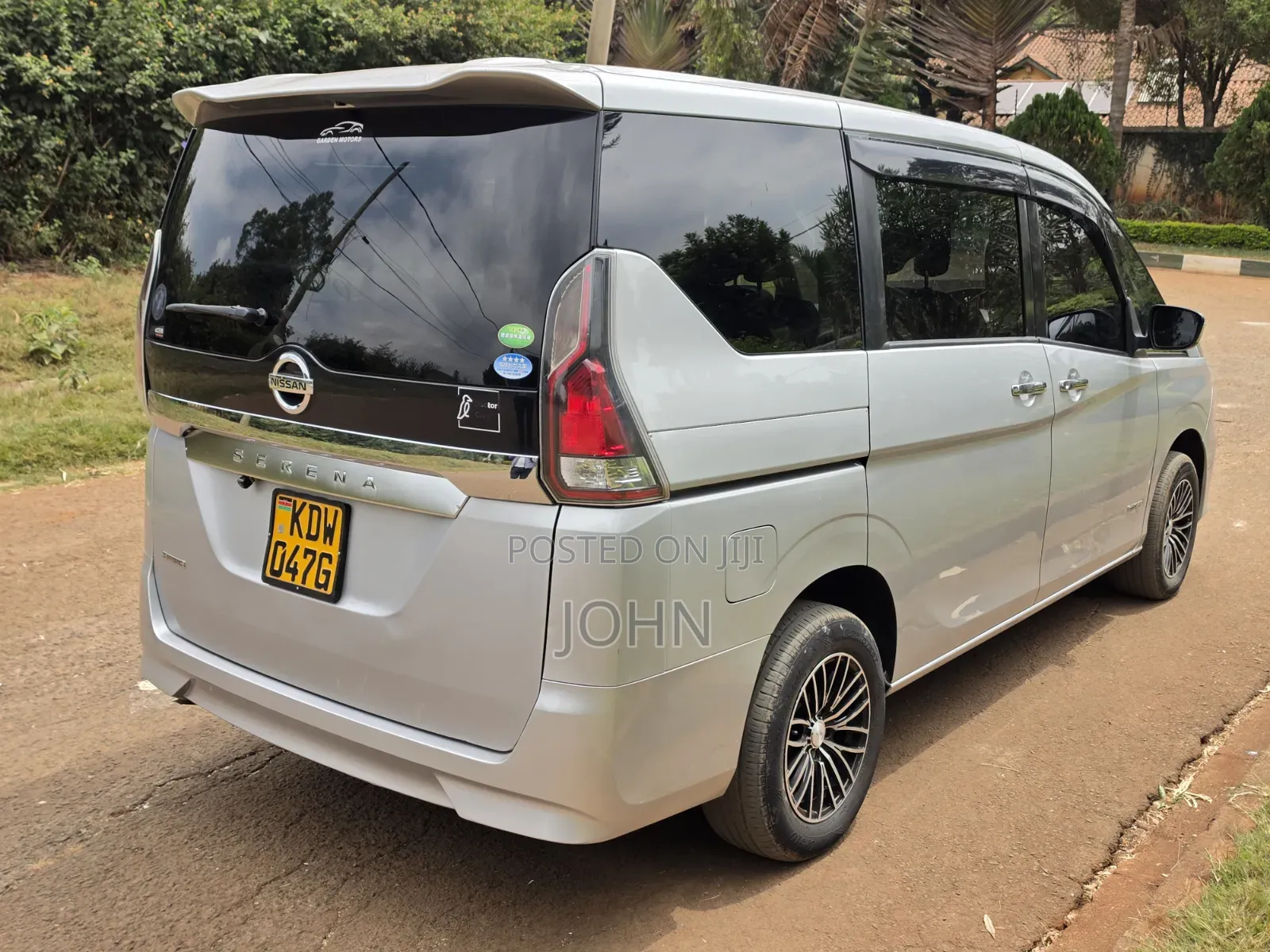 Nissan Serena 2018 Silver