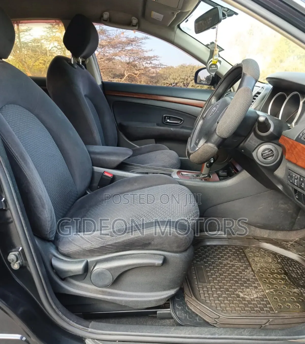 Nissan Bluebird 2010 Blue