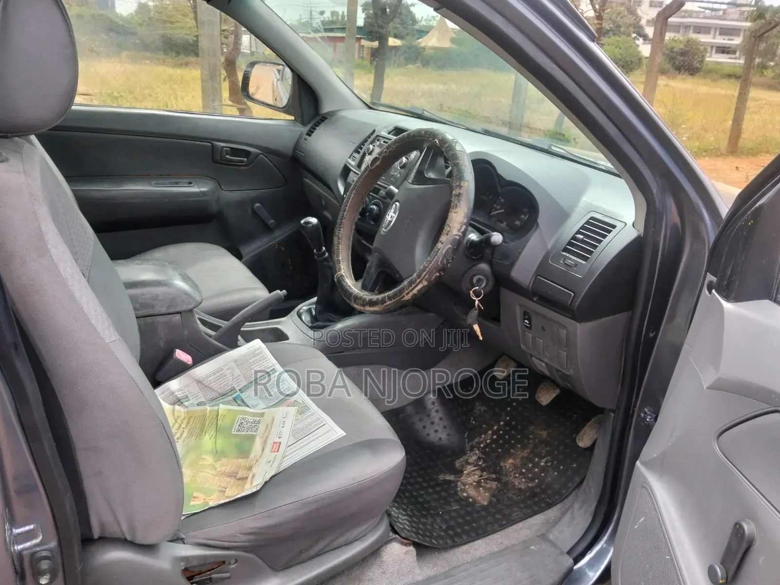 Toyota Hilux 2015 Gray