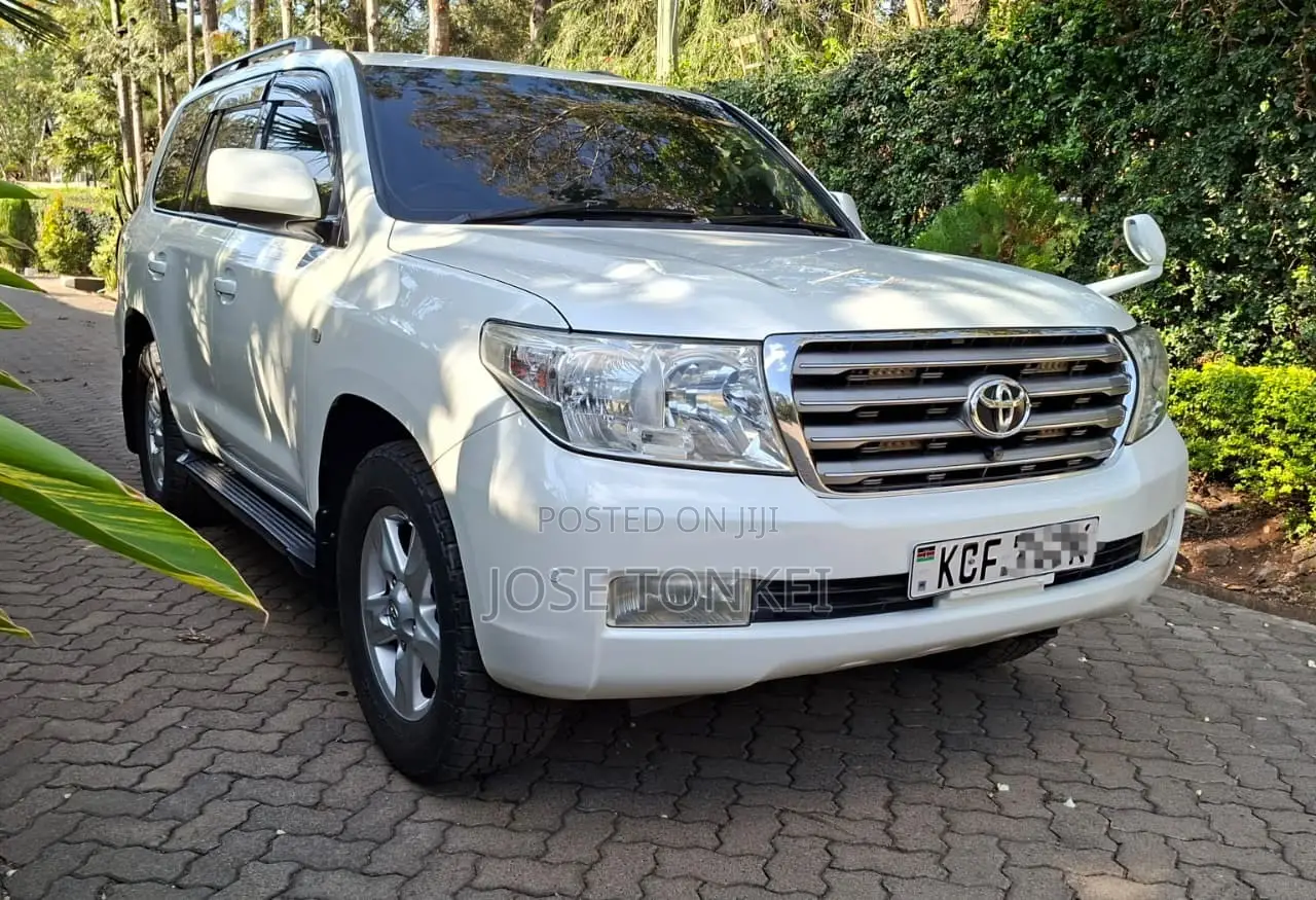 Toyota Land Cruiser 2008 White