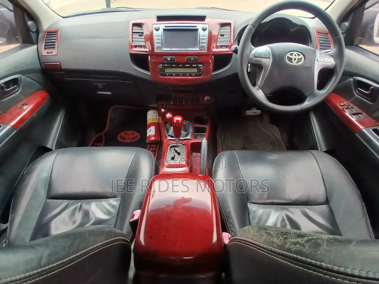 Toyota Hilux 2013 Gray