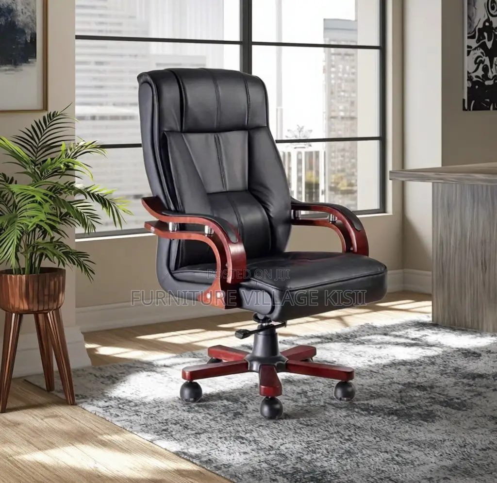 Office Chair: Executive Leather Chair