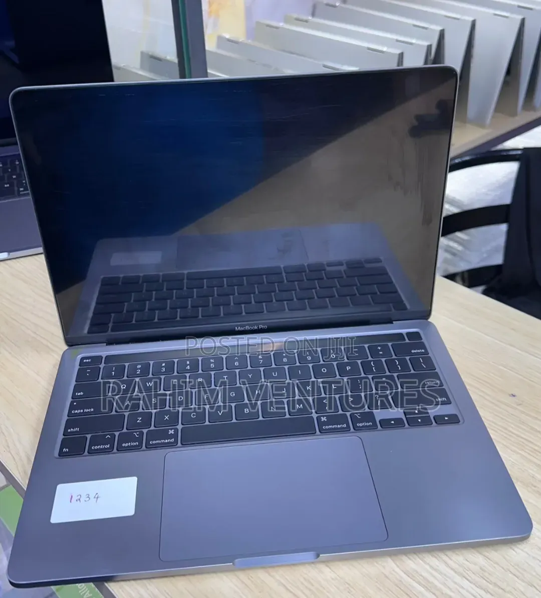 Laptop Apple MacBook Pro 2020 16GB Intel Core i5 SSD 512GB