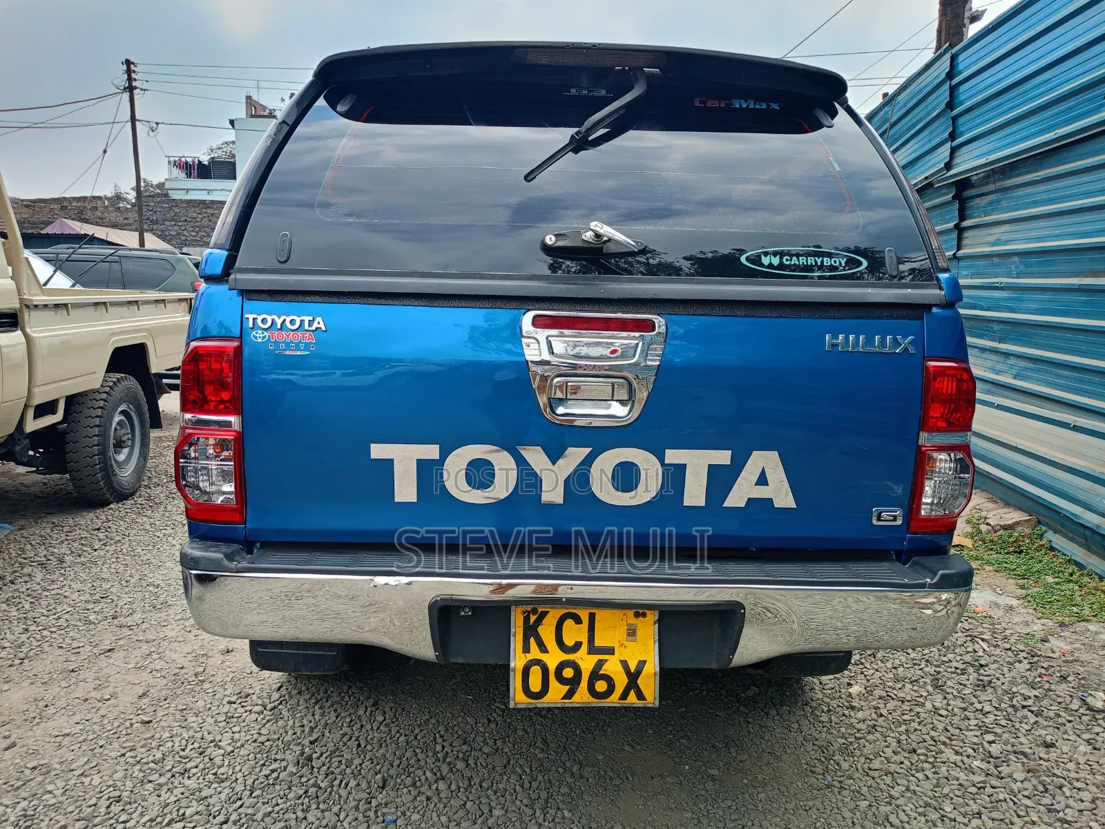 Toyota Hilux 2011 Blue