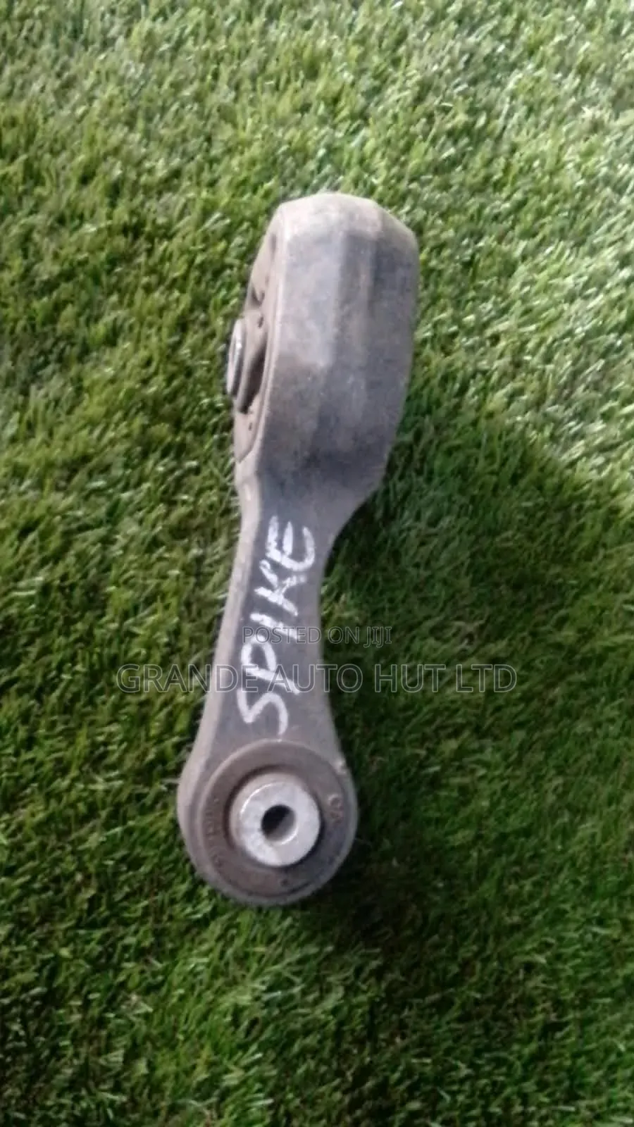 Honda Spike Mounting Rear